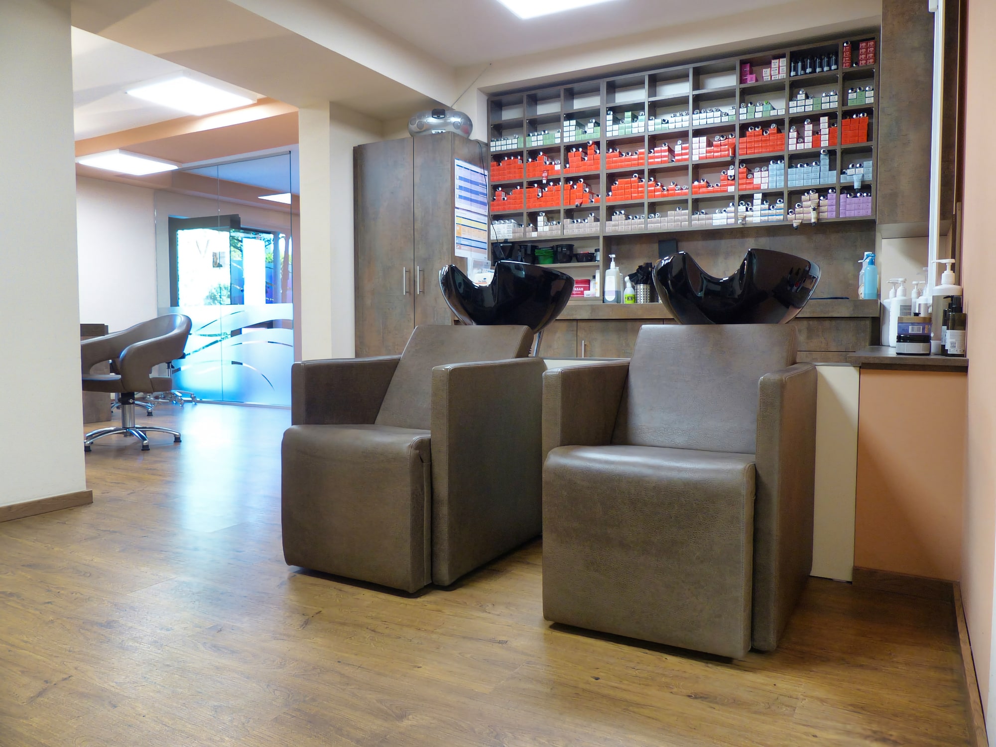 Bereich für die Haarwäsche im Friseursalon Wenke Liebmann in Großröhrsdorf