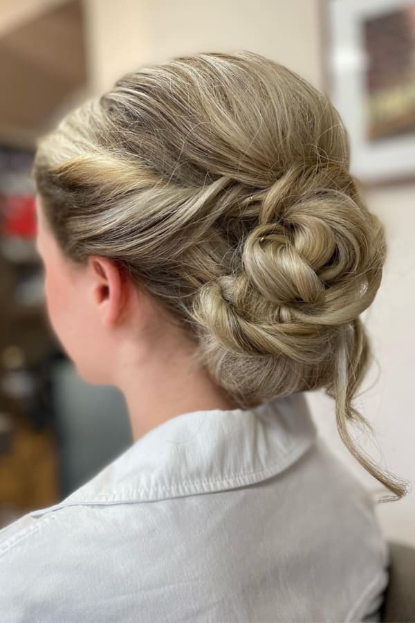 Moderner Damenhaarschnitt in Großröhrsdorf für einen frischen Look