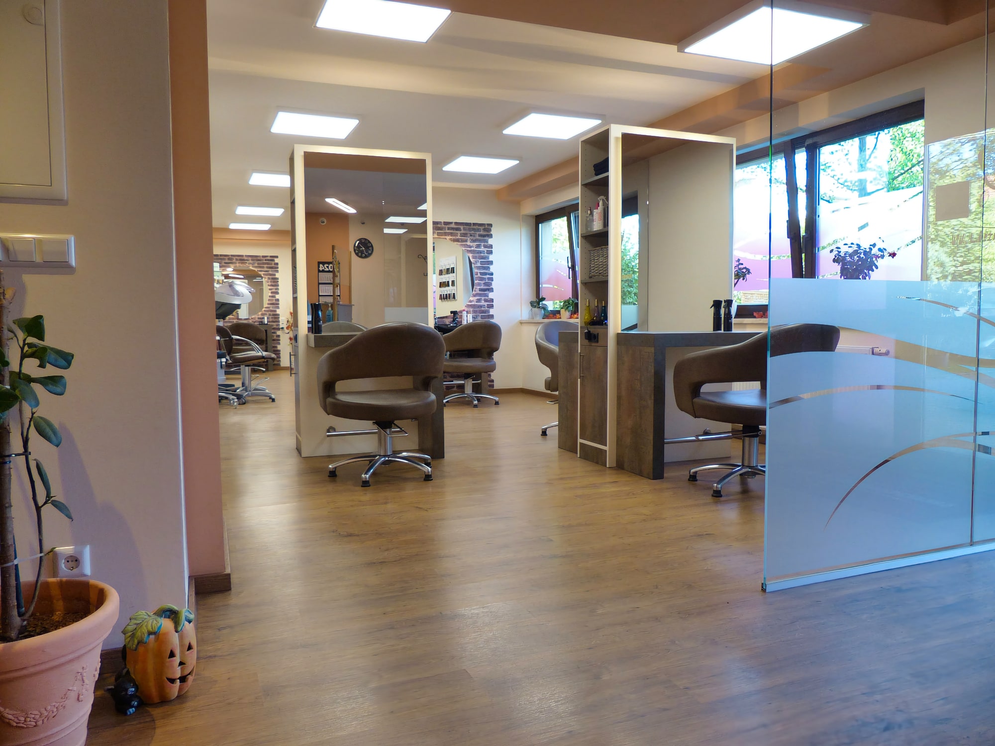 Eingangsbereich des Friseursalons Wenke Liebmann in Großröhrsdorf